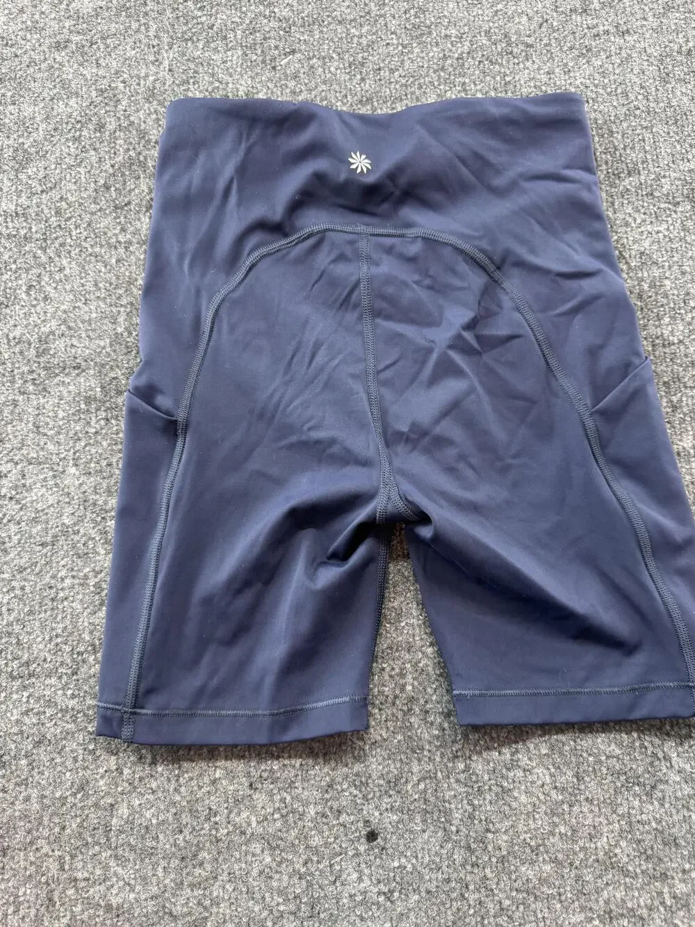Athleta Ultimate Stash Pocket Biker Shorts Womens XS Blue 6.5 Inseam Yoga Gym
